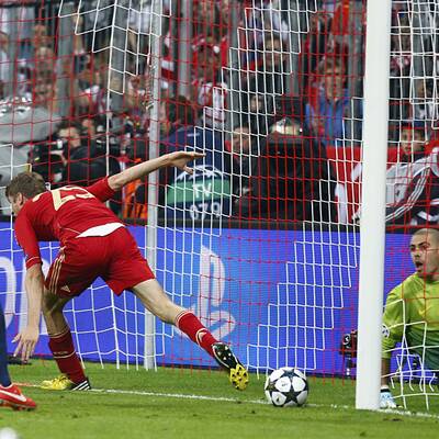 Alle Tore der Bayern gegen Barca