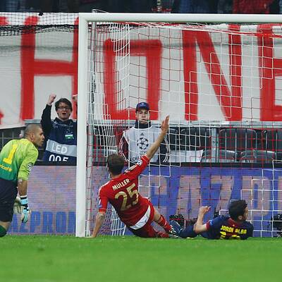 Alle Tore der Bayern gegen Barca
