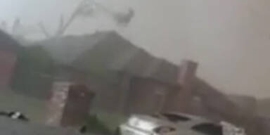 USA: Tornado aus n&auml;chster N&auml;he gefilmt