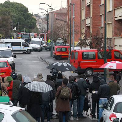 Wieder Explosionen bei Haus des Killers