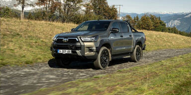 Toyota schickt &uuml;berarbeiteten Hilux an den Start