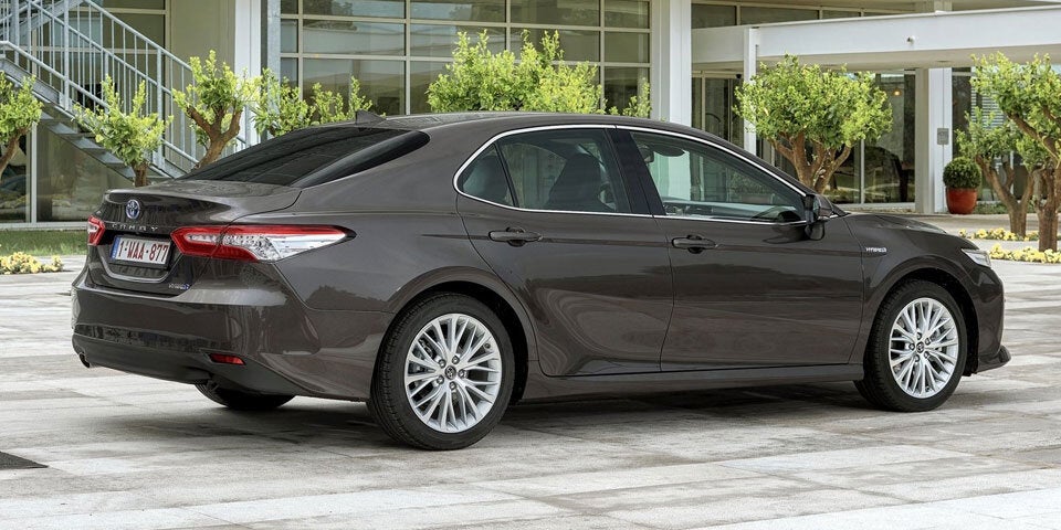 So kommt der Toyota Camry zu uns