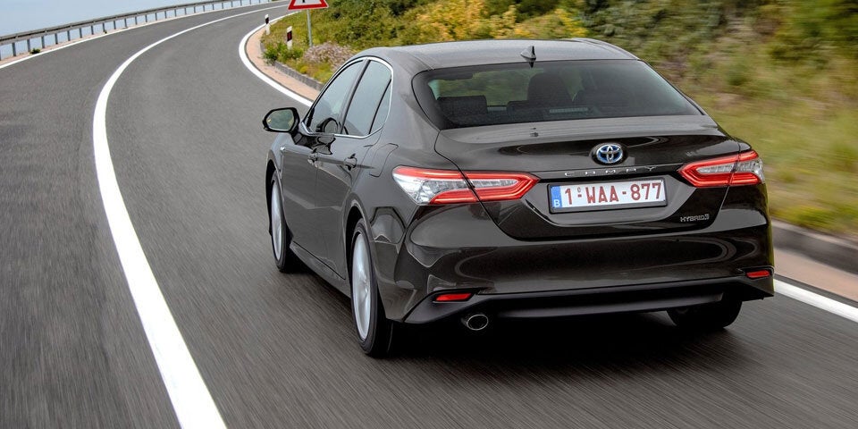 So kommt der Toyota Camry zu uns