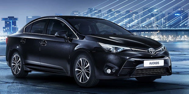 Toyota frischt Auris & Avensis auf