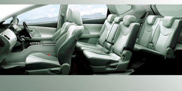 Prius+: Erster 7-Sitzer mit Voll-Hybrid
