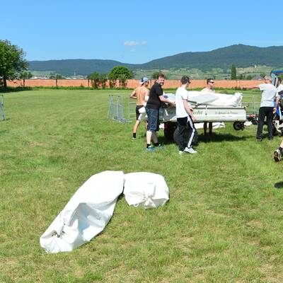 Neue Zelte wurden aufgebaut.