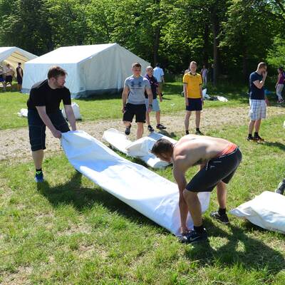 Neue Zelte wurden aufgebaut.