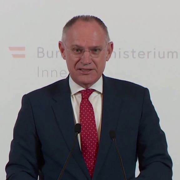 Regierung: Beteiligung an Asyl-Transitlagern in Afrika