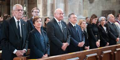 Papst-Tod - Trauermesse im Wiener Stephansdom