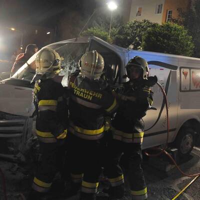 Mit geklautem Wagen 6 Autos demoliert