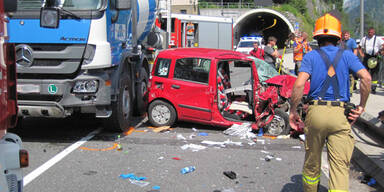 Ein Toter bei Verkehrsunfall am Traunsee