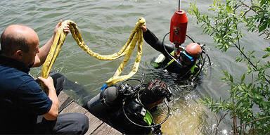 Taucher bergern Tresor in Brunn / Gebirge