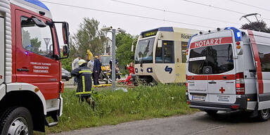 Frau von Badner Bahn erfasst