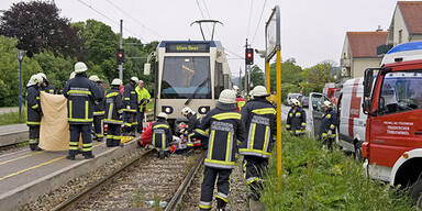 Frau von Badner Bahn erfasst
