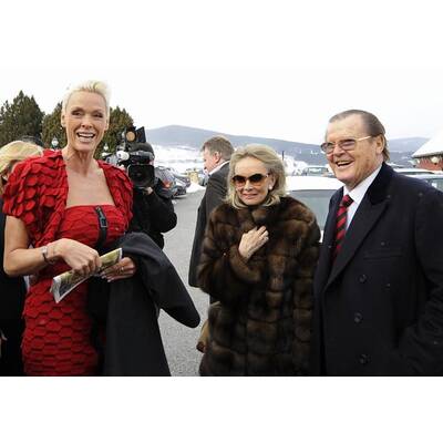 Lugner & seine Opernball-Gäste: Mittagessen in Kötlach