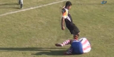 Brutalo-Foul: Kicker droht Haftstrafe