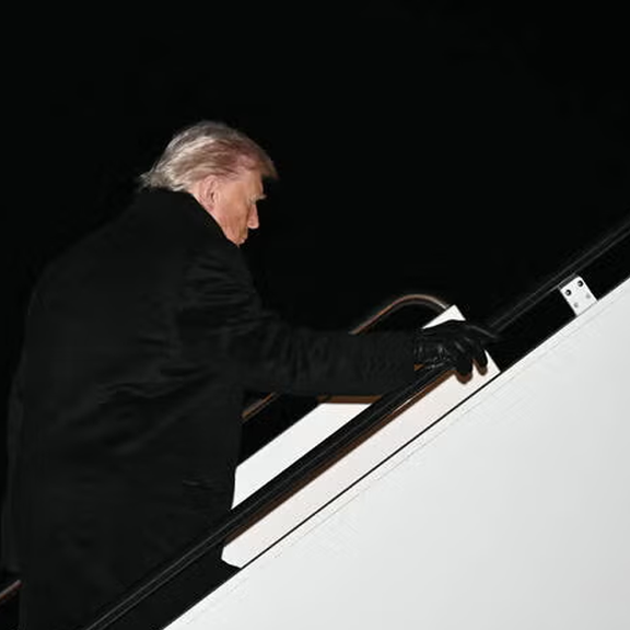 Trump-Flieger muss auf dem Weg nach Davos umkehren