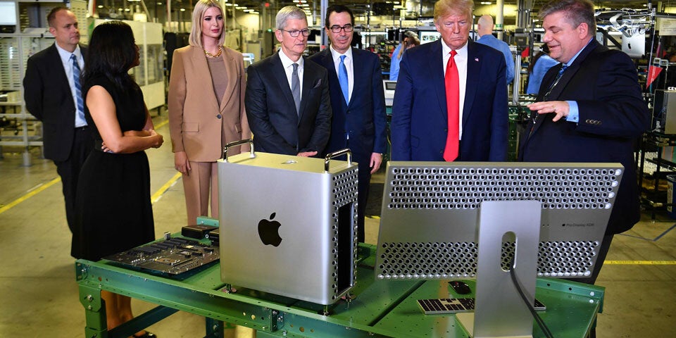 Trump eröffnet Apple-Werk, das es seit 2013 gibt