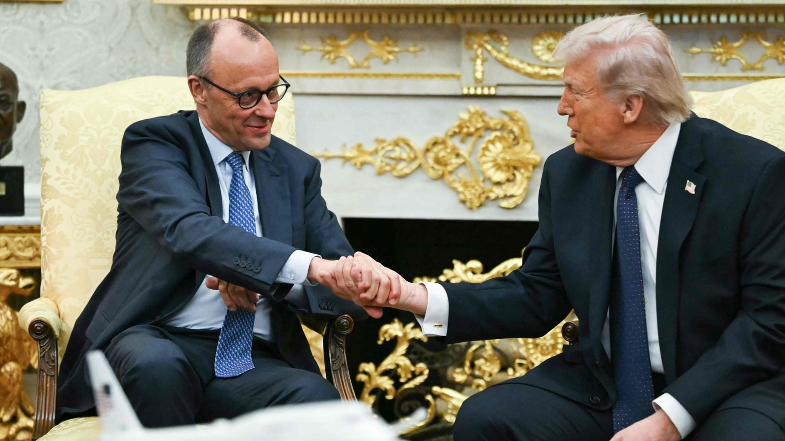 Was Merz US-Präsident Trump geschenkt hat Kép