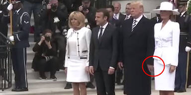 Melania verweigert Donald wieder Hand