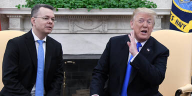 US: Pastor Brunson spricht Gebete für Trump aus