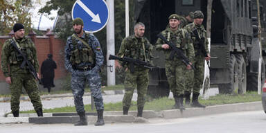 Terroristen st&uuml;rmen Parlament