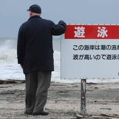 Panik nach Tsunami und Erdbeben
