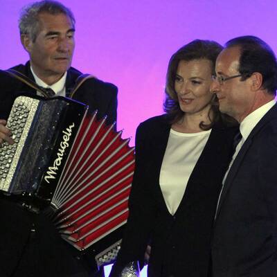  Die Schlacht ist geschlagen, Sarkozy ist gestürzt. Neuer Präsident Frankreichs ist Francois Hollande.