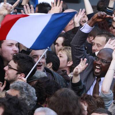 Die Schlacht ist geschlagen, Sarkozy ist gestürzt. Neuer Präsident Frankreichs ist Francois Hollande.
