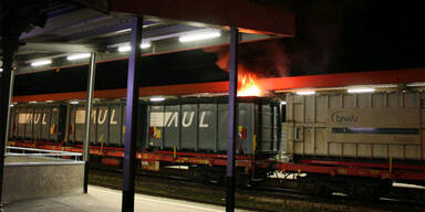 Waggon geht in Flammen auf 
