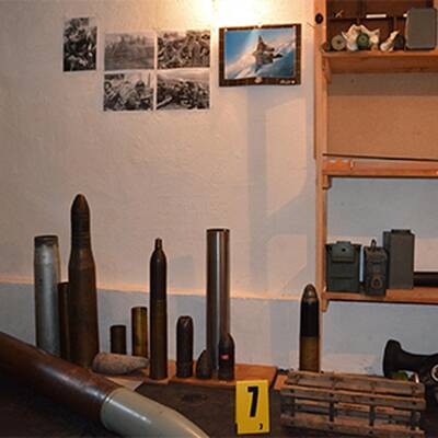 Riesiges Waffenlager ausgehoben