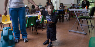 Bub hatte Tumor, der größer war, als er