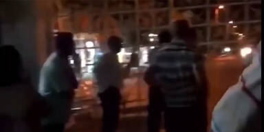 Cook-Pleite: Urlauber 'als Geiseln' gehalten