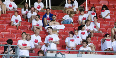 Tunicks Nackte als lebende Skulpturen