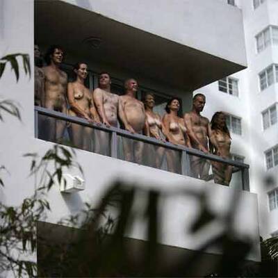 Spencer Tunicks Nacktshooting in Miami