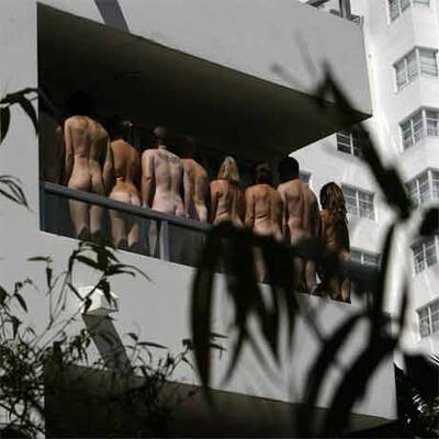 Spencer Tunicks Nacktshooting in Miami