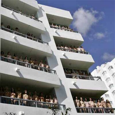 Spencer Tunicks Nacktshooting in Miami