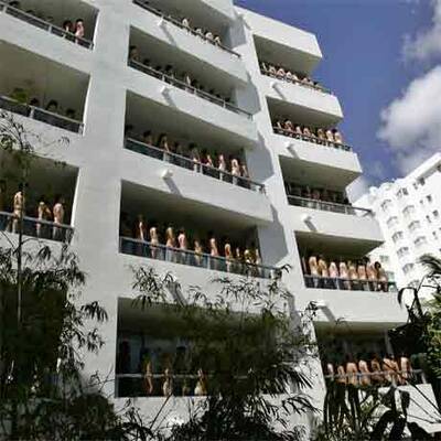 Spencer Tunicks Nacktshooting in Miami