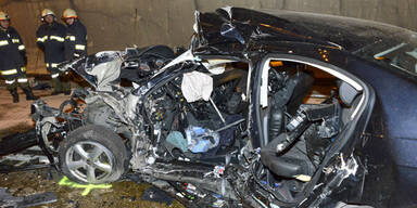 Frontal-Crash fordert einen Toten auf A9