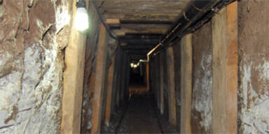 Mexikos Drogenbarone bauen klimatisierte Tunnel