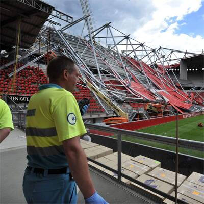Twente-Stadiondach eingestürzt