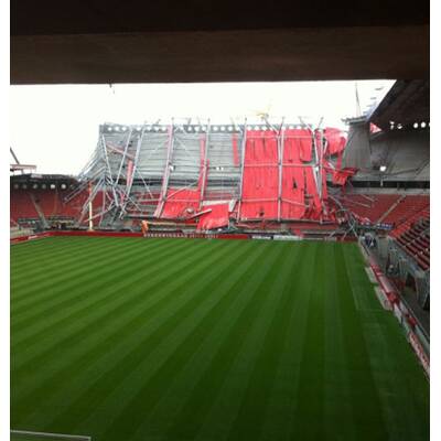 Twente-Stadiondach eingestürzt