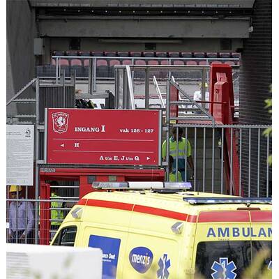 Twente-Stadiondach eingestürzt