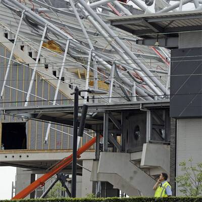 Twente-Stadiondach eingestürzt
