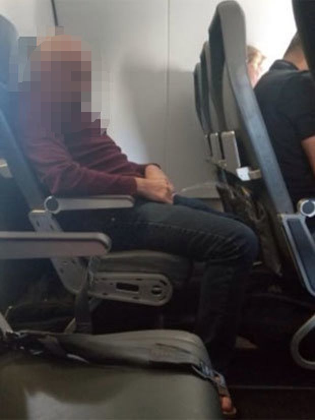 Irre: Passagier uriniert auf Flugzeugsitz