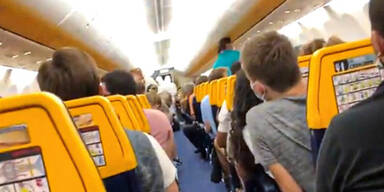 Corona-Patient aus dem Flugzeug gezerrt