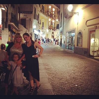 Jessica Alba twittert aus dem Italien-Urlaub