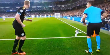 Nerv&ouml;ser Schiedsrichter sorgt f&uuml;r Lacher im Netz