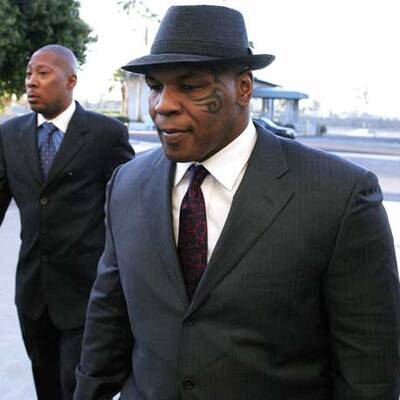 Mike Tyson hinter schwedischen Gardinen