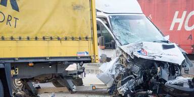 Schwerer Unfall auf der B1